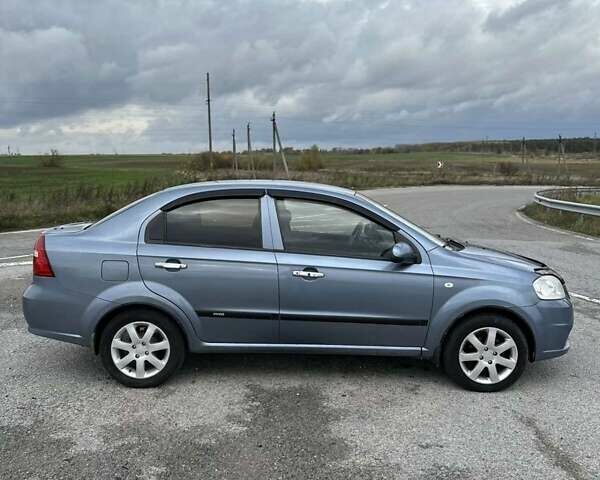 Синий Шевроле Авео, объемом двигателя 1.5 л и пробегом 130 тыс. км за 3300 $, фото 1 на Automoto.ua