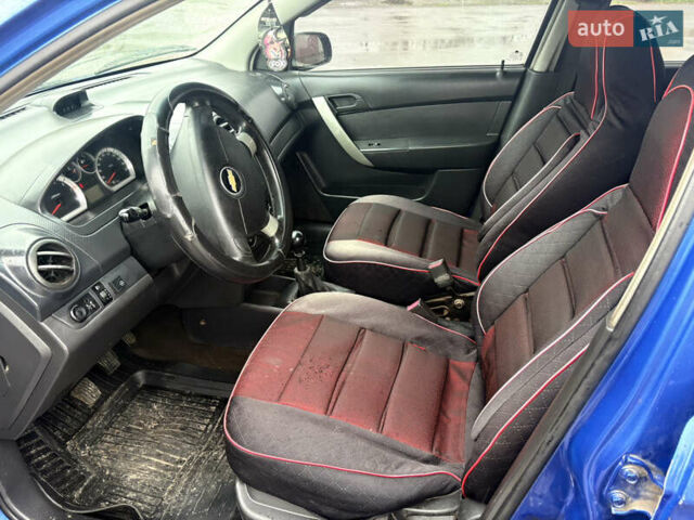 Шевроле Авео 2006 в Сумах на Automoto.ua Синий Шевроле Авео, объемом двигателя 1.5 л и пробегом 220 тыс. км за 3300 $, фото 12 на Automoto.ua