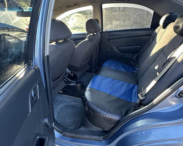 Синий Шевроле Авео, объемом двигателя 1.5 л и пробегом 170 тыс. км за 3800 $, фото 14 на Automoto.ua