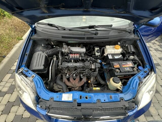 Синий Шевроле Авео, объемом двигателя 1.5 л и пробегом 222 тыс. км за 2800 $, фото 10 на Automoto.ua