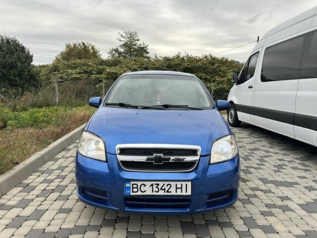 Синий Шевроле Авео, объемом двигателя 1.5 л и пробегом 222 тыс. км за 2800 $, фото 1 на Automoto.ua