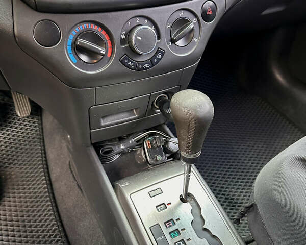Синій Шевроле Авео, об'ємом двигуна 1.5 л та пробігом 263 тис. км за 4800 $, фото 12 на Automoto.ua