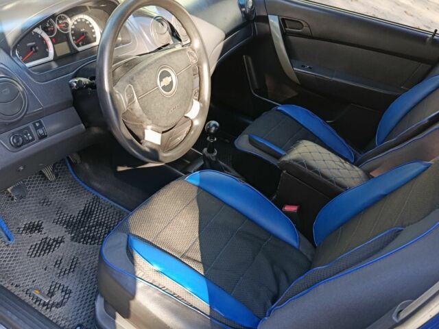 Синий Шевроле Авео, объемом двигателя 1.5 л и пробегом 275 тыс. км за 3800 $, фото 4 на Automoto.ua