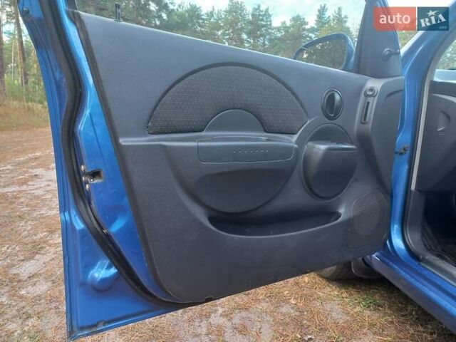 Синий Шевроле Авео, объемом двигателя 1.5 л и пробегом 208 тыс. км за 2450 $, фото 7 на Automoto.ua