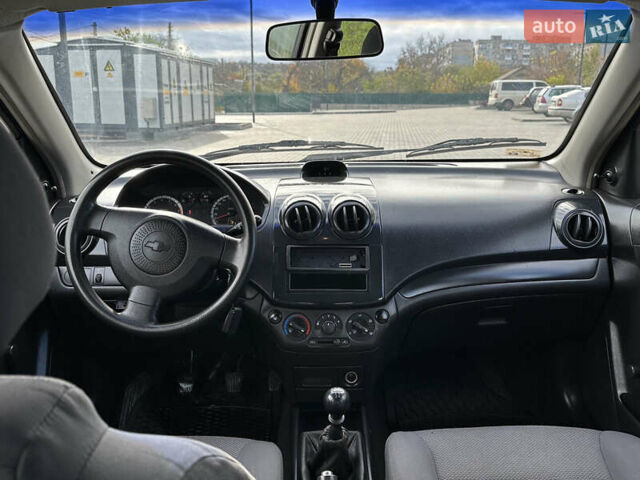 Шевроле Авео 2006 в Кропивницком (Кировограде) на Automoto.ua Синий Шевроле Авео, объемом двигателя 1.5 л и пробегом 219 тыс. км за 3650 $, фото 17 на Automoto.ua