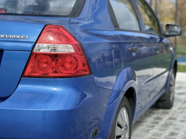 Синий Шевроле Авео, объемом двигателя 1.5 л и пробегом 219 тыс. км за 3650 $, фото 4 на Automoto.ua