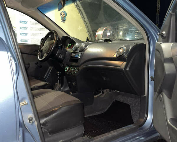 Синий Шевроле Авео, объемом двигателя 1.5 л и пробегом 210 тыс. км за 2900 $, фото 11 на Automoto.ua