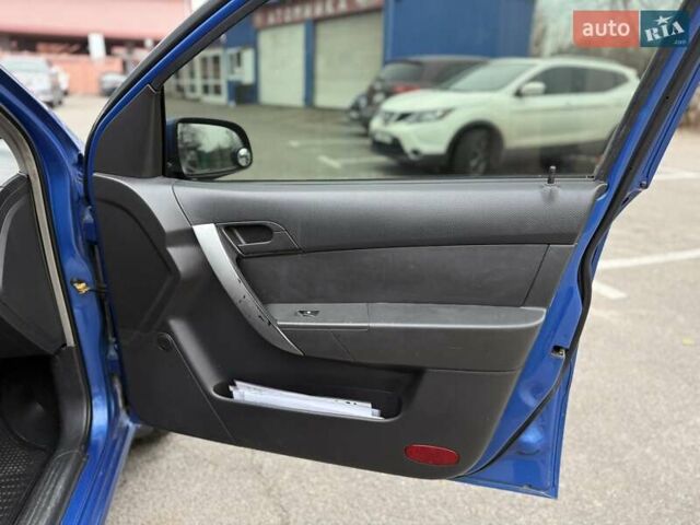 Синій Шевроле Авео, об'ємом двигуна 1.5 л та пробігом 149 тис. км за 3700 $, фото 21 на Automoto.ua