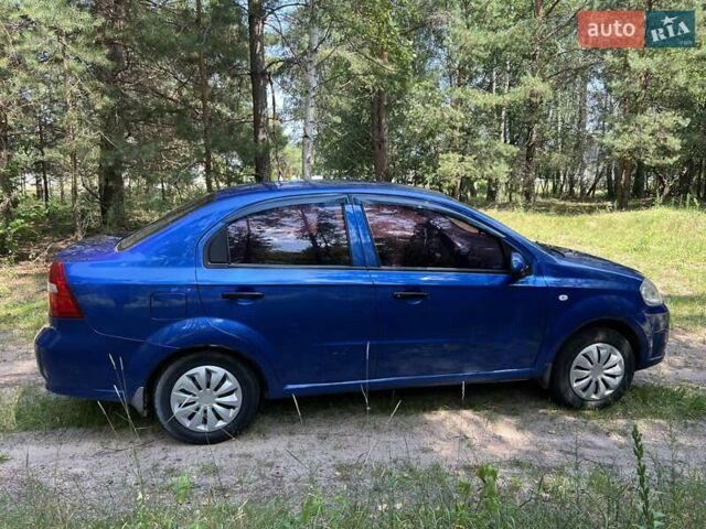 Синий Шевроле Авео, объемом двигателя 1.5 л и пробегом 240 тыс. км за 3300 $, фото 3 на Automoto.ua