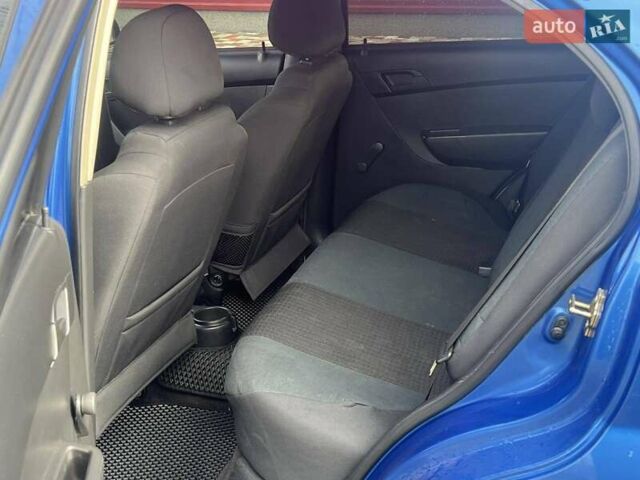 Синий Шевроле Авео, объемом двигателя 1.5 л и пробегом 320 тыс. км за 4500 $, фото 16 на Automoto.ua