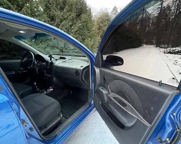 Синий Шевроле Авео, объемом двигателя 1.5 л и пробегом 323 тыс. км за 3500 $, фото 23 на Automoto.ua