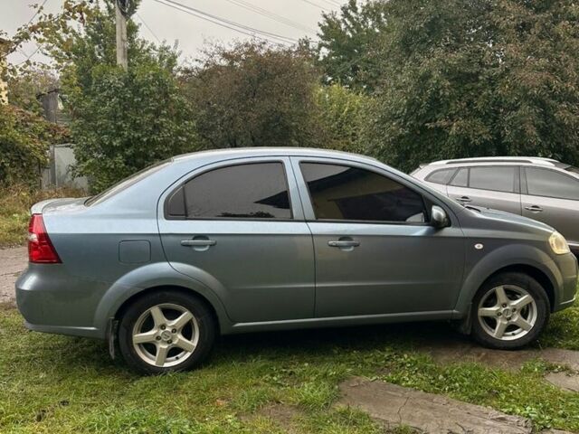 Синий Шевроле Авео, объемом двигателя 1.4 л и пробегом 247 тыс. км за 4000 $, фото 2 на Automoto.ua
