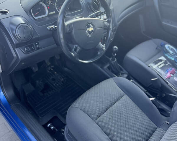 Синій Шевроле Авео, об'ємом двигуна 1.5 л та пробігом 250 тис. км за 3700 $, фото 9 на Automoto.ua