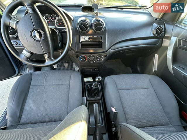 Синий Шевроле Авео, объемом двигателя 1.5 л и пробегом 170 тыс. км за 3800 $, фото 12 на Automoto.ua