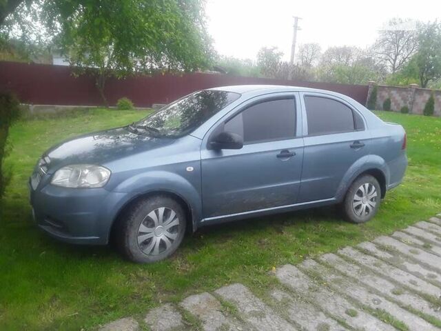 Синий Шевроле Авео, объемом двигателя 1.5 л и пробегом 300 тыс. км за 3100 $, фото 1 на Automoto.ua