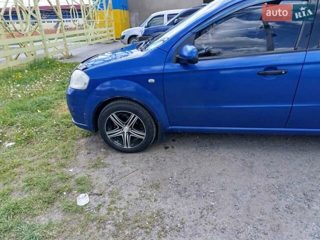 Синий Шевроле Авео, объемом двигателя 1.5 л и пробегом 264 тыс. км за 3700 $, фото 5 на Automoto.ua