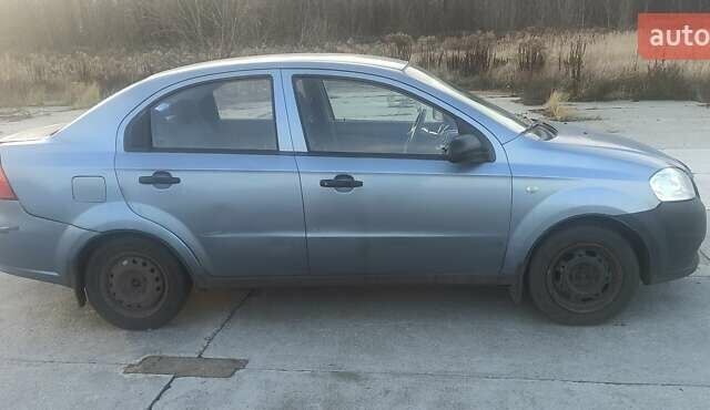 Синий Шевроле Авео, объемом двигателя 1.5 л и пробегом 520 тыс. км за 2500 $, фото 2 на Automoto.ua
