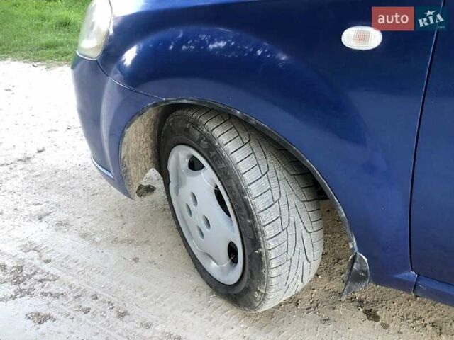 Синий Шевроле Авео, объемом двигателя 1.5 л и пробегом 467 тыс. км за 2300 $, фото 1 на Automoto.ua