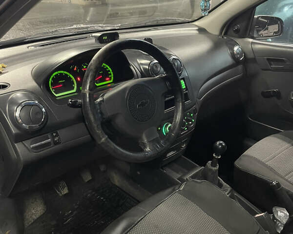 Синий Шевроле Авео, объемом двигателя 1.5 л и пробегом 210 тыс. км за 2900 $, фото 5 на Automoto.ua