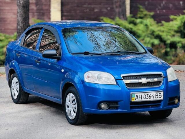 Синий Шевроле Авео, объемом двигателя 1.5 л и пробегом 200 тыс. км за 2850 $, фото 1 на Automoto.ua