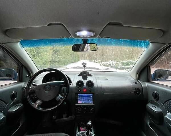 Синий Шевроле Авео, объемом двигателя 1.5 л и пробегом 323 тыс. км за 3500 $, фото 28 на Automoto.ua