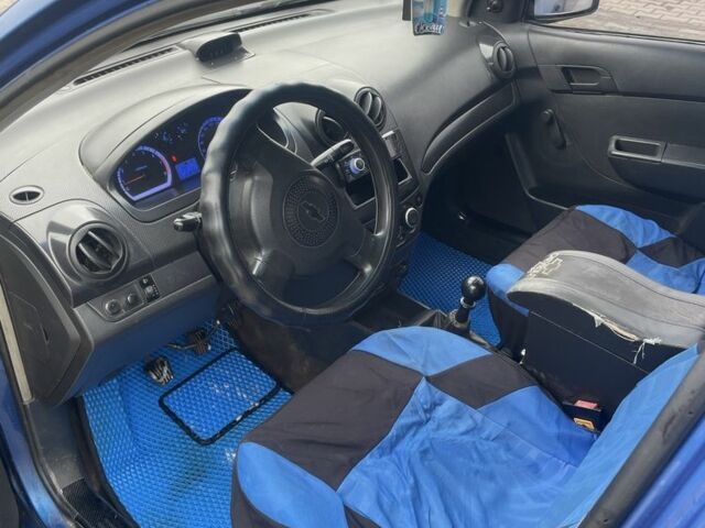 Синий Шевроле Авео, объемом двигателя 1.5 л и пробегом 219 тыс. км за 2350 $, фото 5 на Automoto.ua