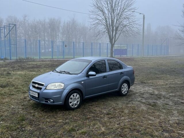Синий Шевроле Авео, объемом двигателя 1.5 л и пробегом 281 тыс. км за 4950 $, фото 1 на Automoto.ua