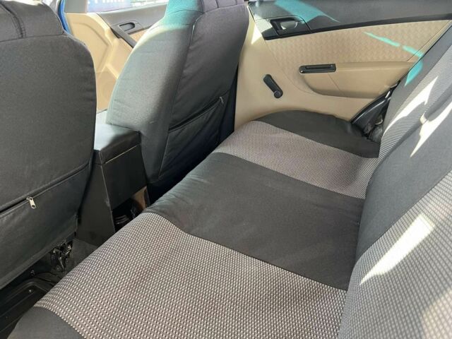 Синий Шевроле Авео, объемом двигателя 1.5 л и пробегом 220 тыс. км за 3400 $, фото 9 на Automoto.ua