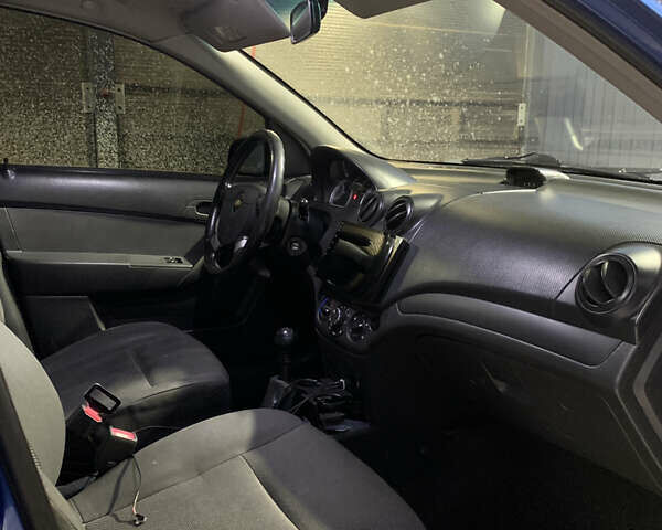 Синий Шевроле Авео, объемом двигателя 1.5 л и пробегом 239 тыс. км за 3300 $, фото 4 на Automoto.ua