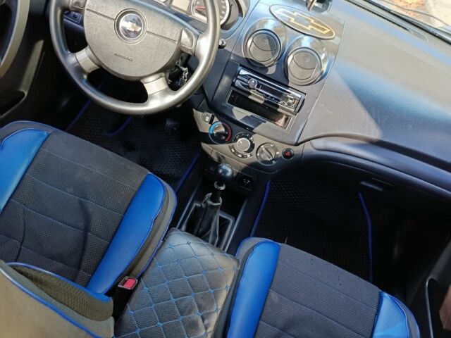 Синий Шевроле Авео, объемом двигателя 1.5 л и пробегом 275 тыс. км за 3800 $, фото 6 на Automoto.ua