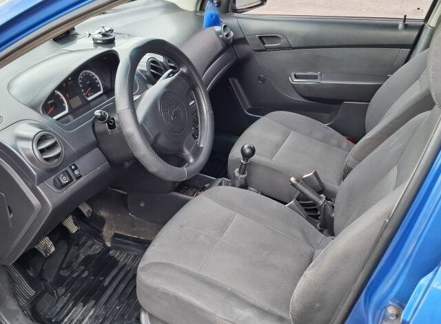 Синій Шевроле Авео, об'ємом двигуна 1.5 л та пробігом 271 тис. км за 3000 $, фото 6 на Automoto.ua