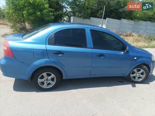 Синий Шевроле Авео, объемом двигателя 1.5 л и пробегом 245 тыс. км за 4000 $, фото 4 на Automoto.ua