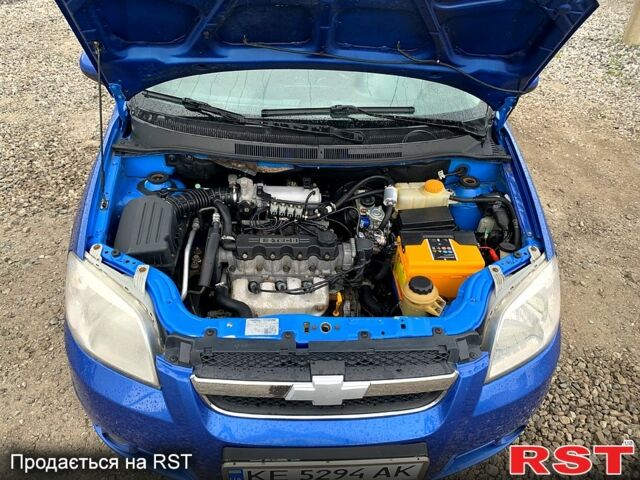 Синий Шевроле Авео, объемом двигателя 1.5 л и пробегом 203 тыс. км за 3900 $, фото 3 на Automoto.ua