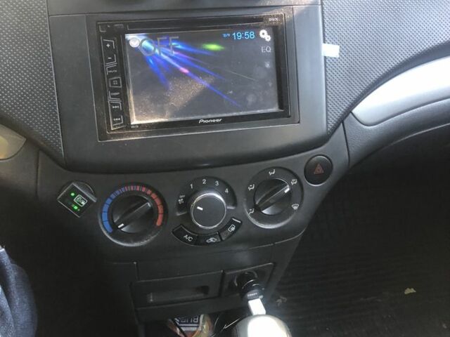 Синій Шевроле Авео, об'ємом двигуна 1.5 л та пробігом 135 тис. км за 4400 $, фото 7 на Automoto.ua