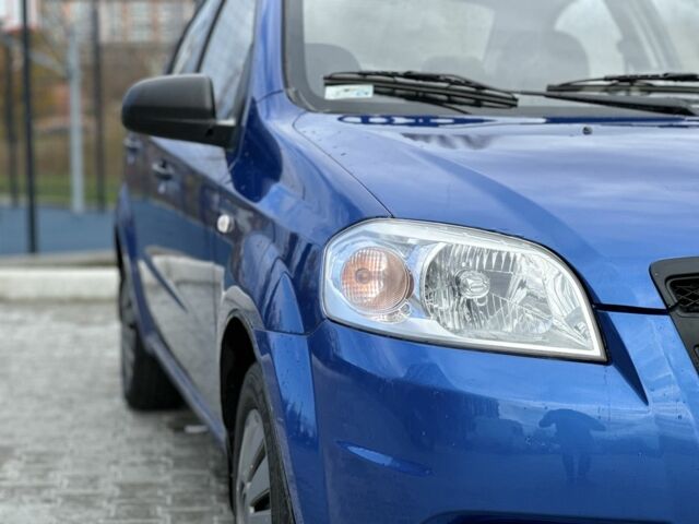 Синий Шевроле Авео, объемом двигателя 1.5 л и пробегом 219 тыс. км за 3650 $, фото 2 на Automoto.ua