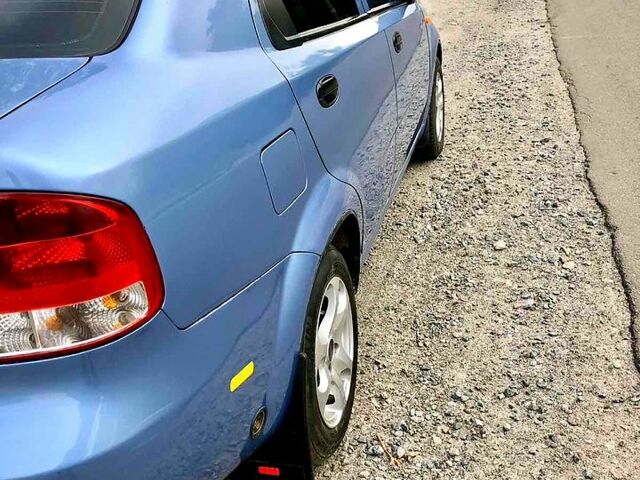 Синий Шевроле Авео, объемом двигателя 1.5 л и пробегом 208 тыс. км за 2800 $, фото 3 на Automoto.ua