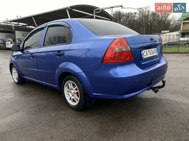 Синий Шевроле Авео, объемом двигателя 1.5 л и пробегом 330 тыс. км за 3300 $, фото 6 на Automoto.ua