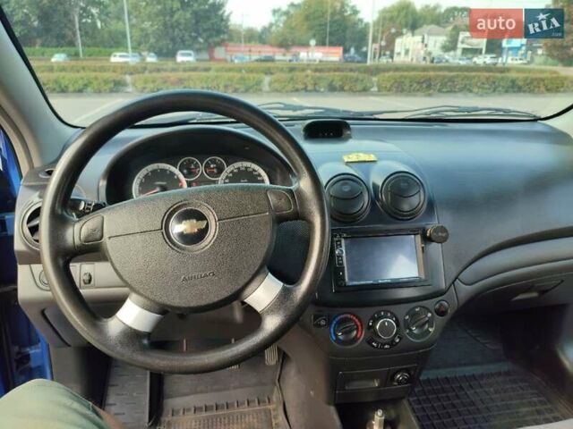 Синий Шевроле Авео, объемом двигателя 1.5 л и пробегом 255 тыс. км за 4399 $, фото 6 на Automoto.ua
