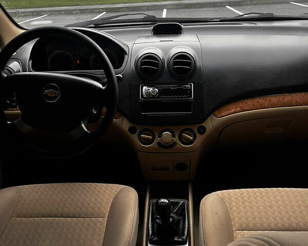 Синий Шевроле Авео, объемом двигателя 1.6 л и пробегом 200 тыс. км за 3500 $, фото 13 на Automoto.ua