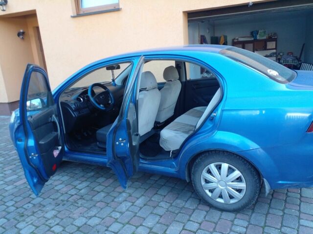 Синий Шевроле Авео, объемом двигателя 0 л и пробегом 380 тыс. км за 3200 $, фото 1 на Automoto.ua