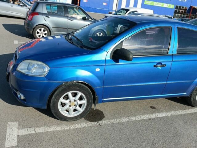 Синий Шевроле Авео, объемом двигателя 1.5 л и пробегом 300 тыс. км за 2900 $, фото 1 на Automoto.ua