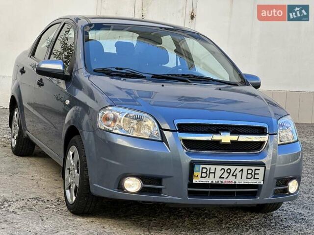 Синий Шевроле Авео, объемом двигателя 1.5 л и пробегом 94 тыс. км за 5300 $, фото 1 на Automoto.ua
