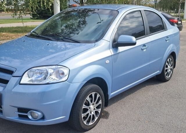 Синий Шевроле Авео, объемом двигателя 1.6 л и пробегом 150 тыс. км за 4250 $, фото 4 на Automoto.ua