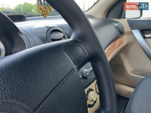 Синій Шевроле Авео, об'ємом двигуна 1.6 л та пробігом 130 тис. км за 4100 $, фото 13 на Automoto.ua