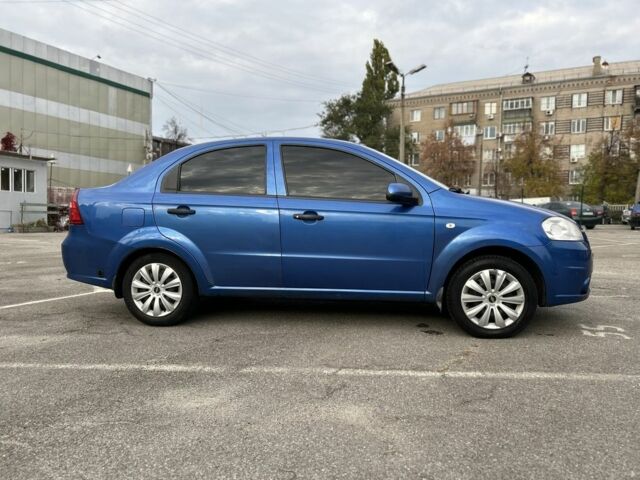 Синий Шевроле Авео, объемом двигателя 1.5 л и пробегом 319 тыс. км за 3999 $, фото 2 на Automoto.ua