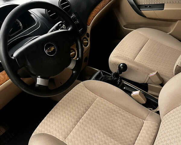 Синий Шевроле Авео, объемом двигателя 1.6 л и пробегом 200 тыс. км за 3500 $, фото 8 на Automoto.ua