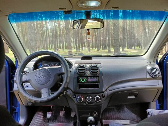 Синий Шевроле Авео, объемом двигателя 1.5 л и пробегом 230 тыс. км за 4450 $, фото 3 на Automoto.ua