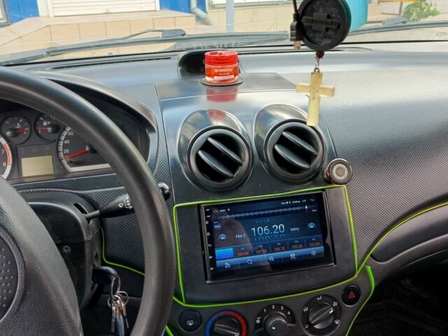 Синий Шевроле Авео, объемом двигателя 1.5 л и пробегом 300 тыс. км за 2900 $, фото 4 на Automoto.ua