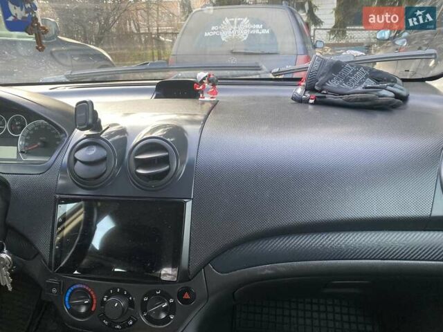 Синий Шевроле Авео, объемом двигателя 1.5 л и пробегом 185 тыс. км за 4000 $, фото 6 на Automoto.ua