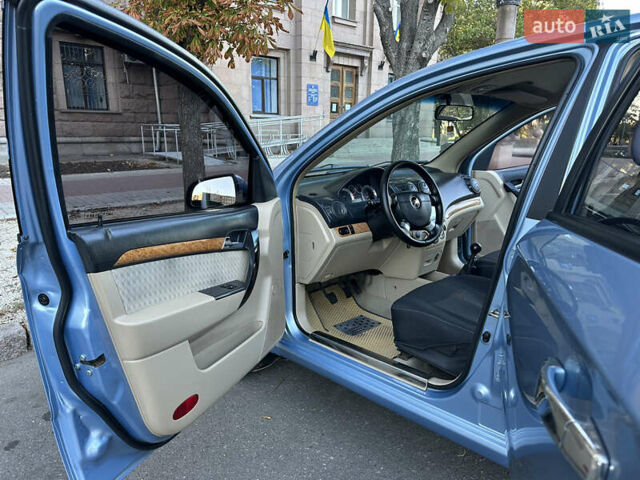 Синий Шевроле Авео, объемом двигателя 1.6 л и пробегом 165 тыс. км за 4199 $, фото 23 на Automoto.ua